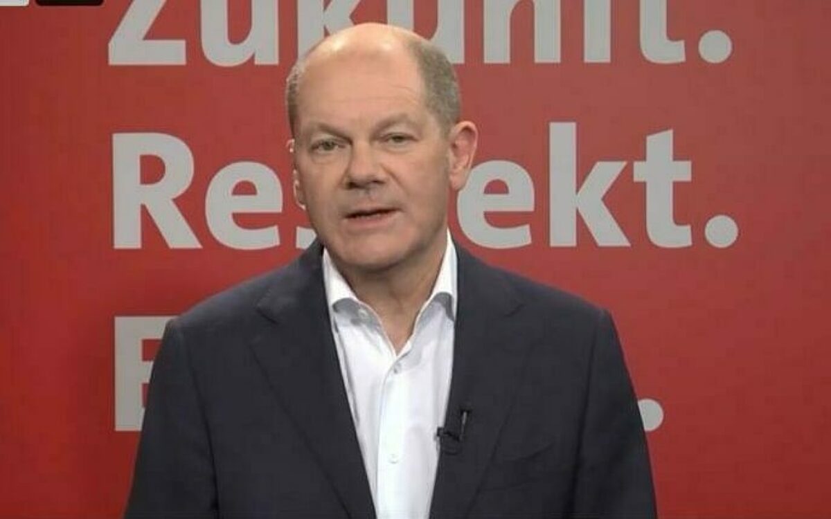 Ein Sceenshot von Olaf Scholz beim digitalen Wahlkampf im Livestream Ein Sceenshot von Olaf Scholz beim digitalen Wahlkampf im Livestream